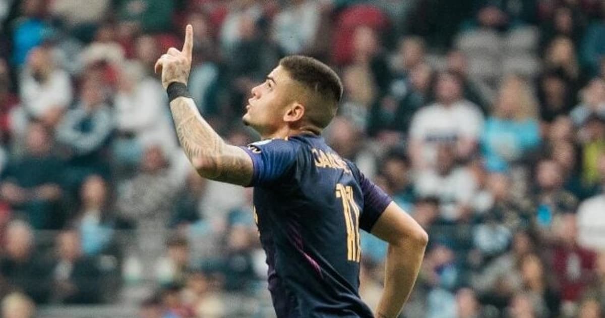 Gabriel Pec retorna ao Brasil e assina por cinco anos com Cruzeiro, mirando novos desafios