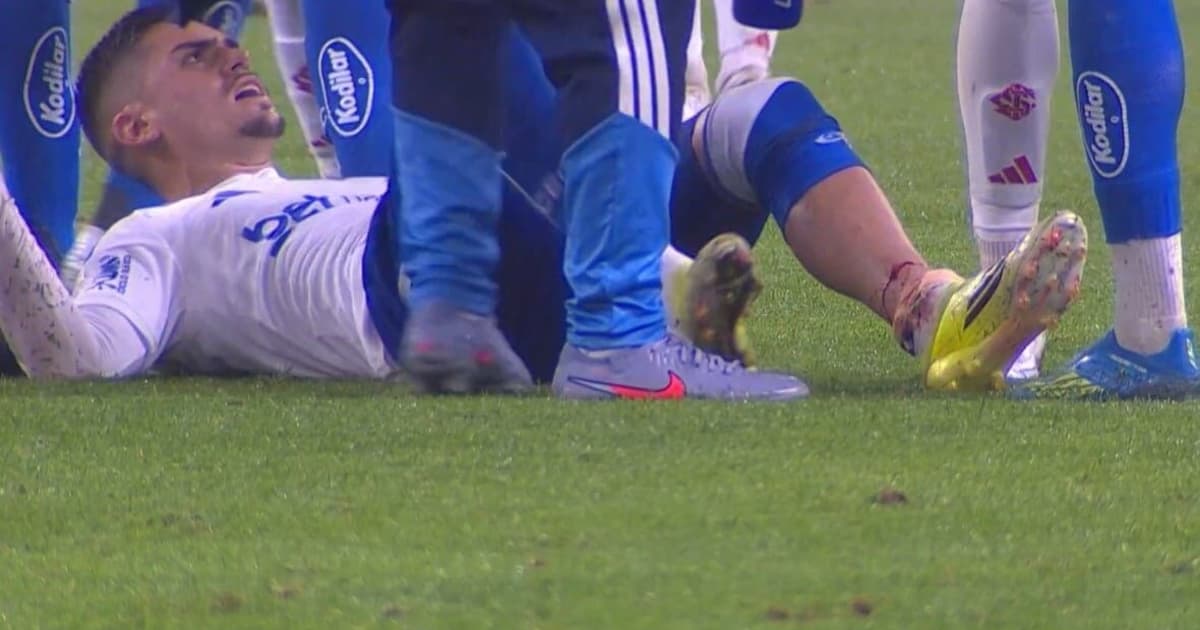 Incidente preocupa Cruzeiro: estreia de Gabriel Pec marcada por lesão e desfalques para o Botafogo