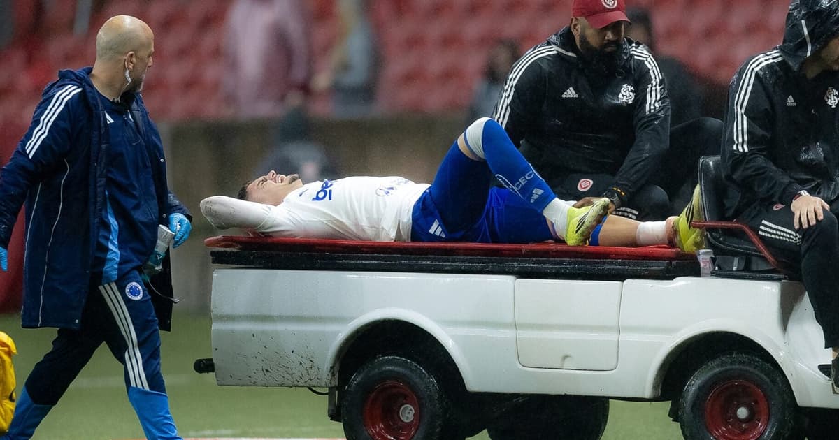 Lesão de Gabriel Pec abre crise no ataque do Cruzeiro e desafia planejamento tático da equipe