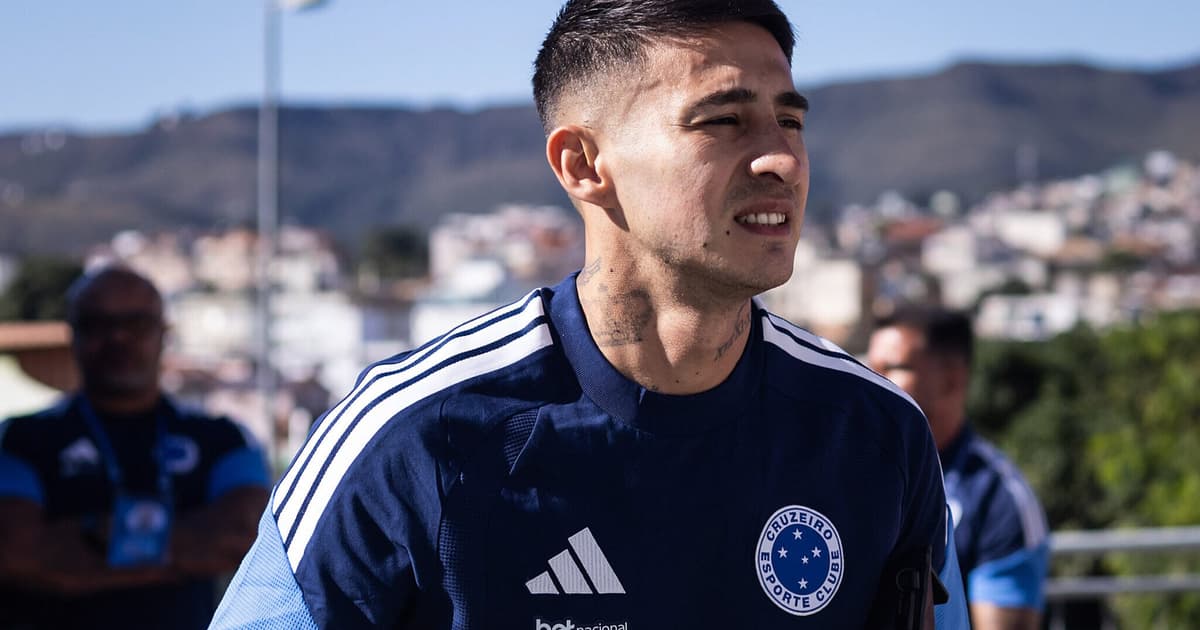 Estreia de Gabriel Rojas agita amistoso do Cruzeiro contra o Defensor Sporting na Arena Independência