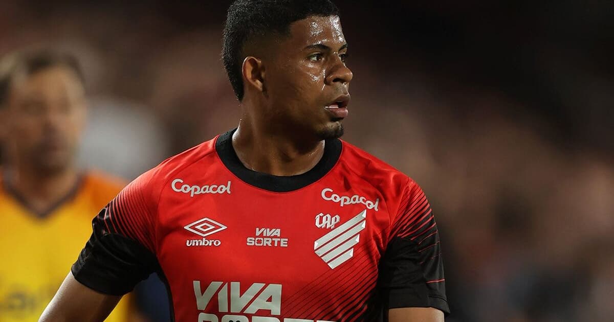 Lateral do Palmeiras explica polêmica com pai e Corinthians