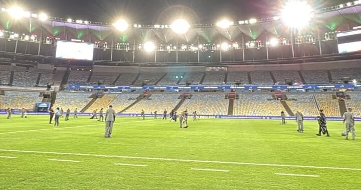 Fluminense x Bahia: gramado do Maracanã é tomado por folhas após ventania no Rio