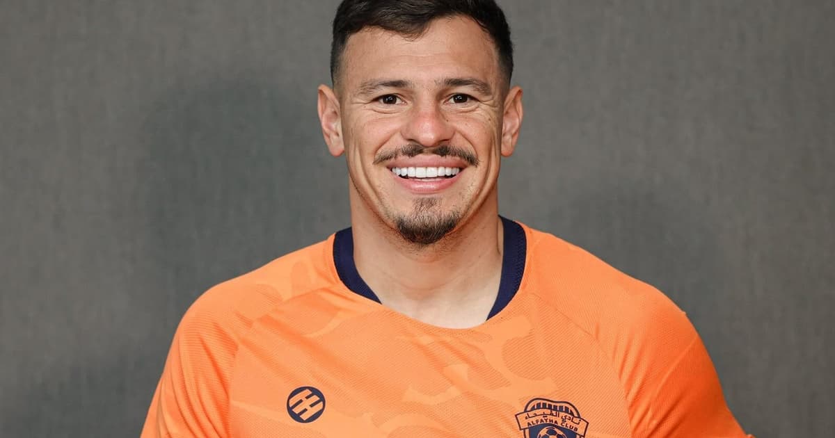 Ex-Vasco, Hugo Moura é anunciado em clube de Fabio Carille na Arábia Saudita