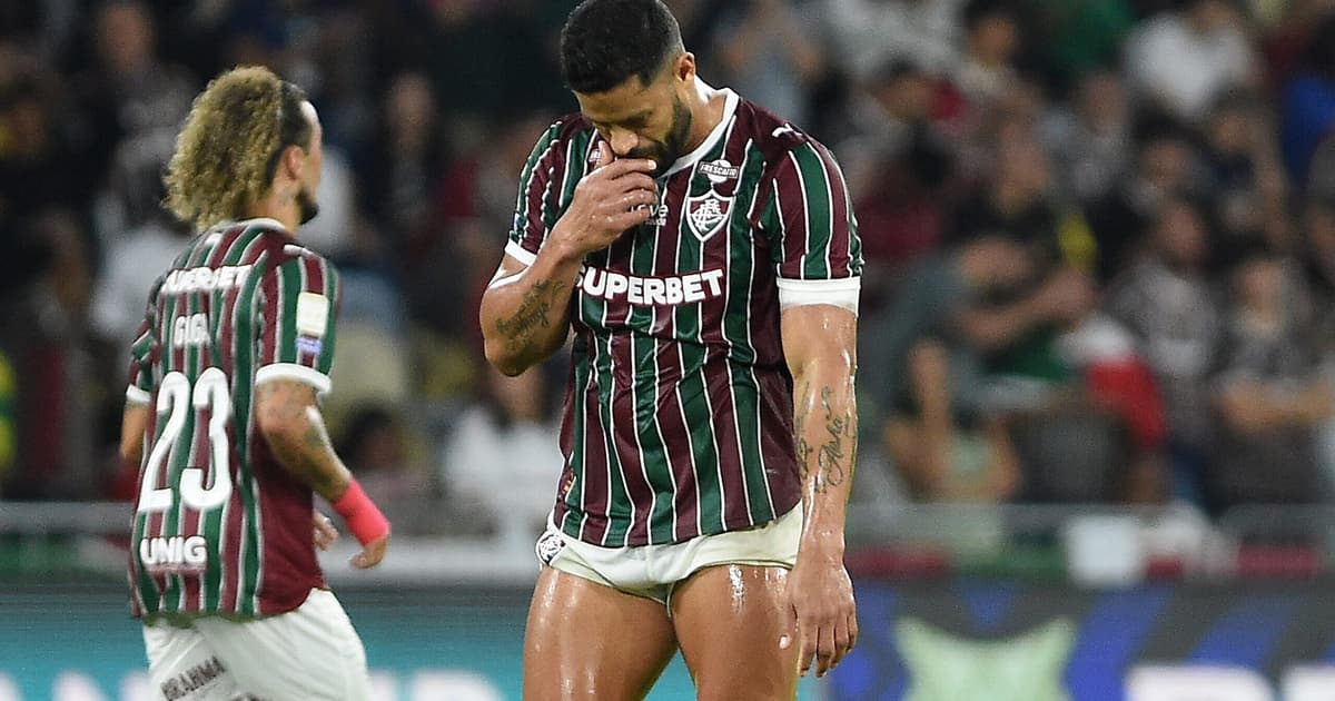 Zubeldía quebra 'regra' por Hulk e torcida protesta no Fluminense