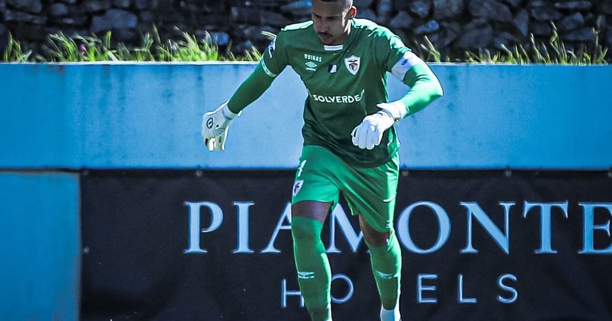 Botafogo encaminha contratação de goleiro revelado pelo Flamengo