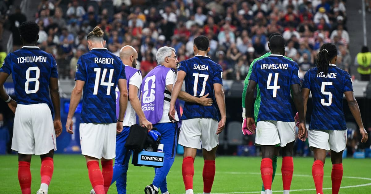 Astro da França sofre lesão grave na Copa e deve ficar fora por 4 a 5 meses