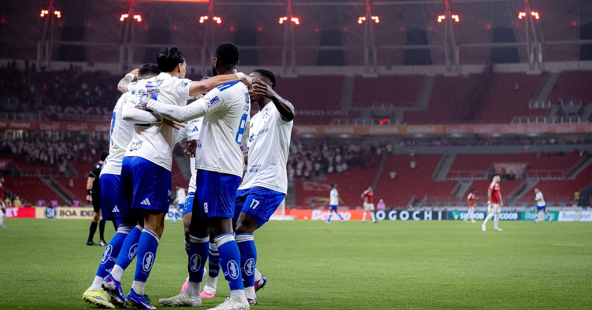 Adaptação estratégica do Cruzeiro garante vitória convincente contra o Internacional no Beira-Rio