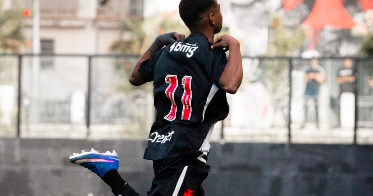 Juninho e Alison comemoram vaga do Vasco na semifinal do Brasileiro Sub-20