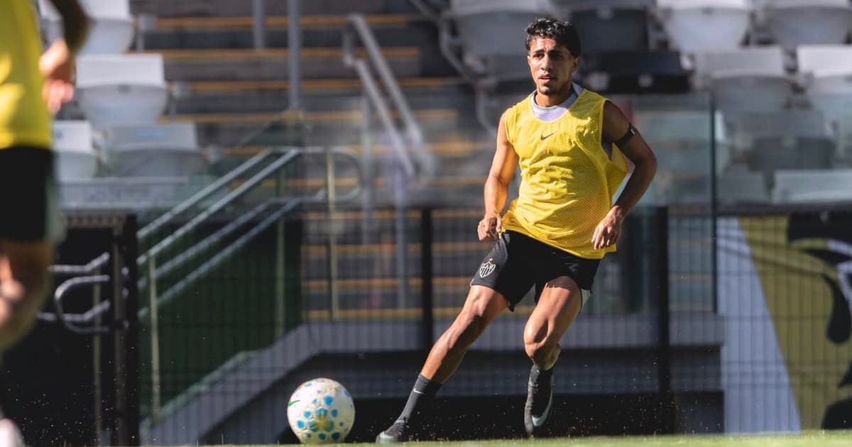 Jovem lateral do Atlético projeta sequência e sonha com Europa