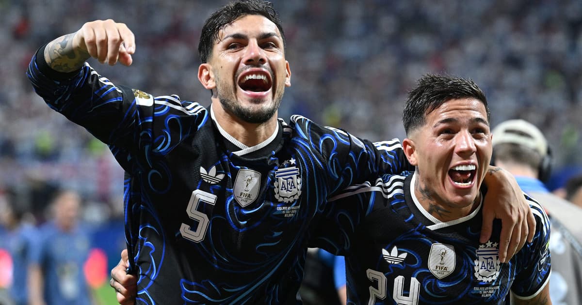 Paredes faz forte discurso sobre obsessão da Argentina pelo tetra mundial