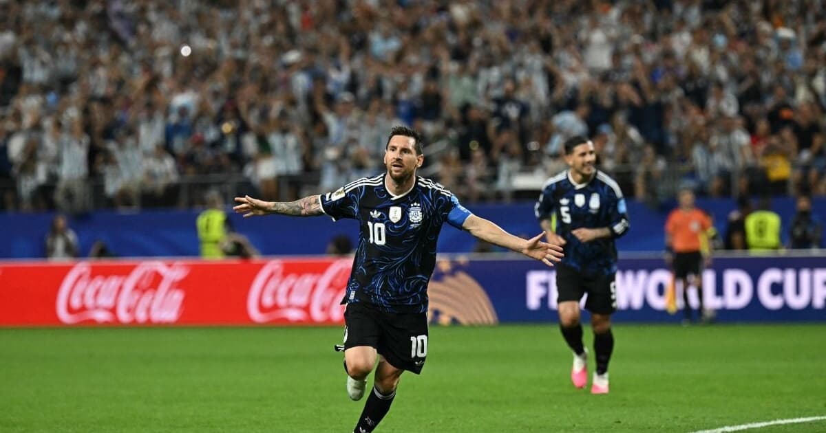 Por que Fifa autorizou a Argentina a usar 2º uniforme contra a Inglaterra na Copa?