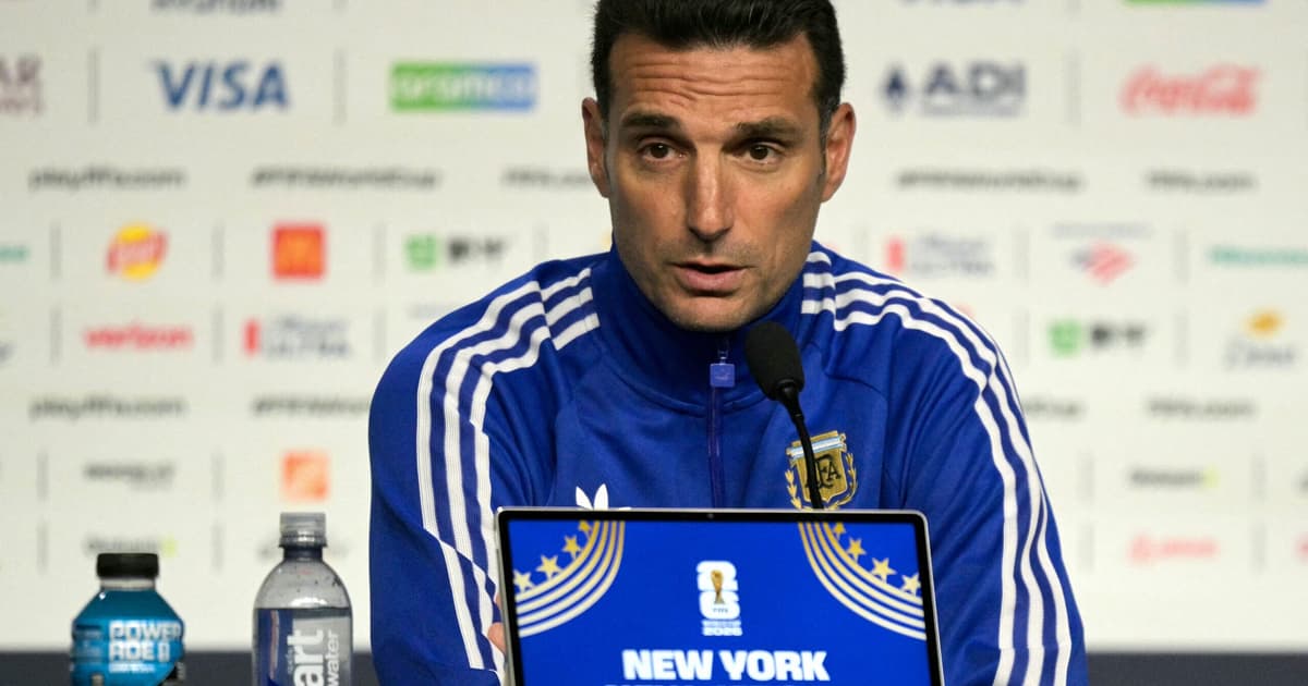 Técnico da Argentina elogia Espanha e se esquiva sobre futuro de Messi