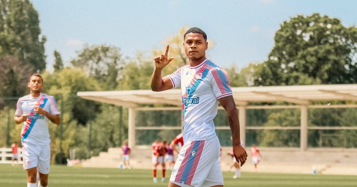 Após deixar o Vasco, Matheus França faz hat-trick em volta a time inglês