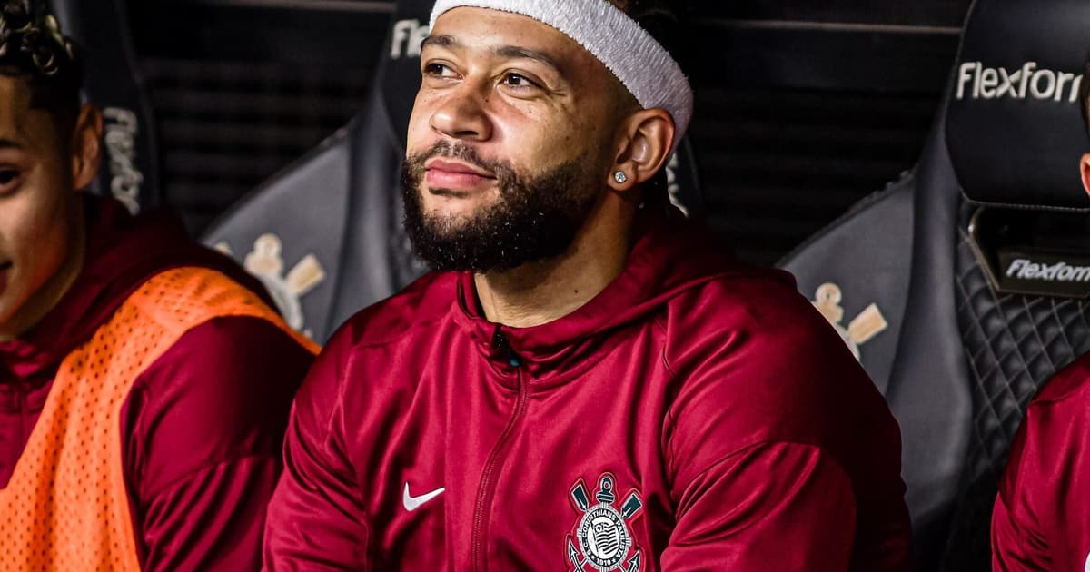 Ídolo corintiano defende renovação de Memphis: 