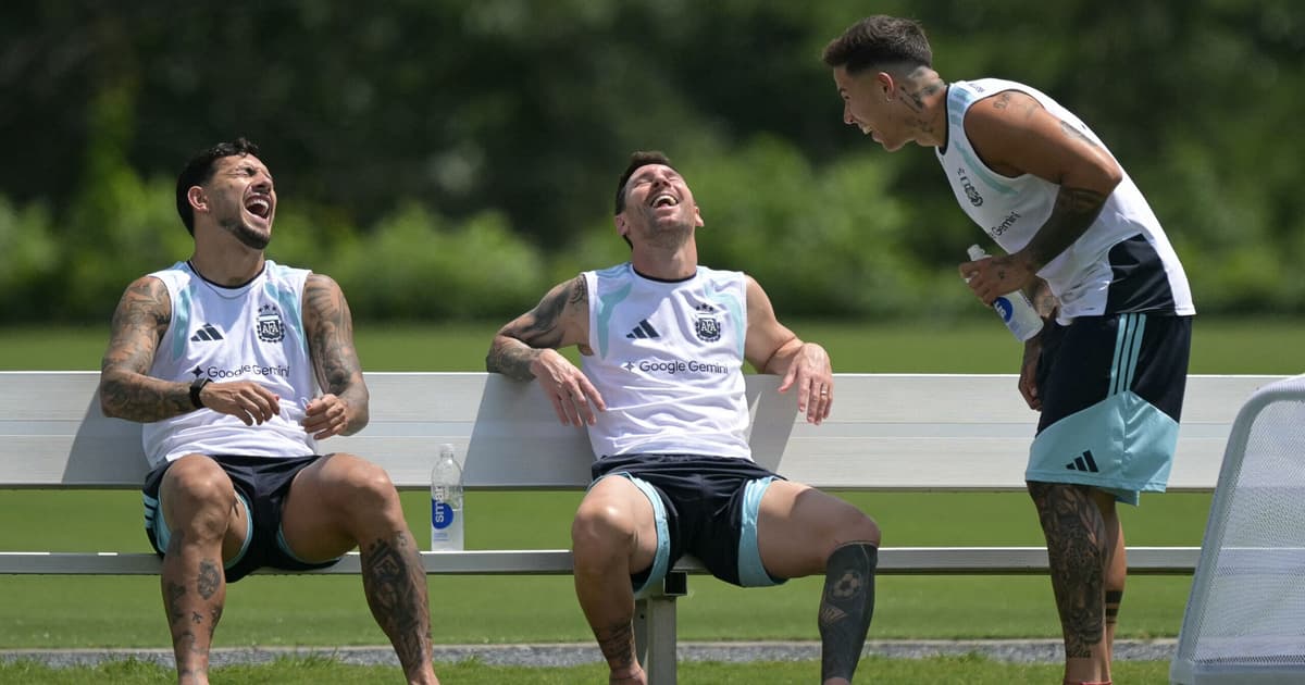 Música no vestiário e treino: Argentina tem dia leve após vaga na final da Copa