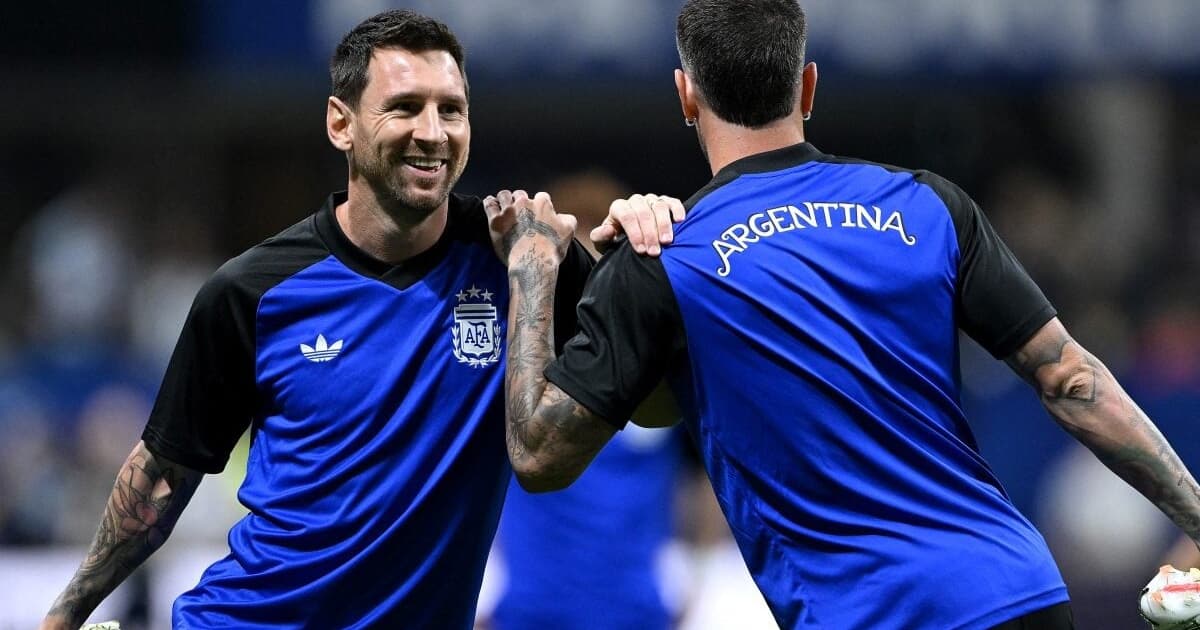 Jogadores de clubes espanhóis dominam a final da Copa do Mundo