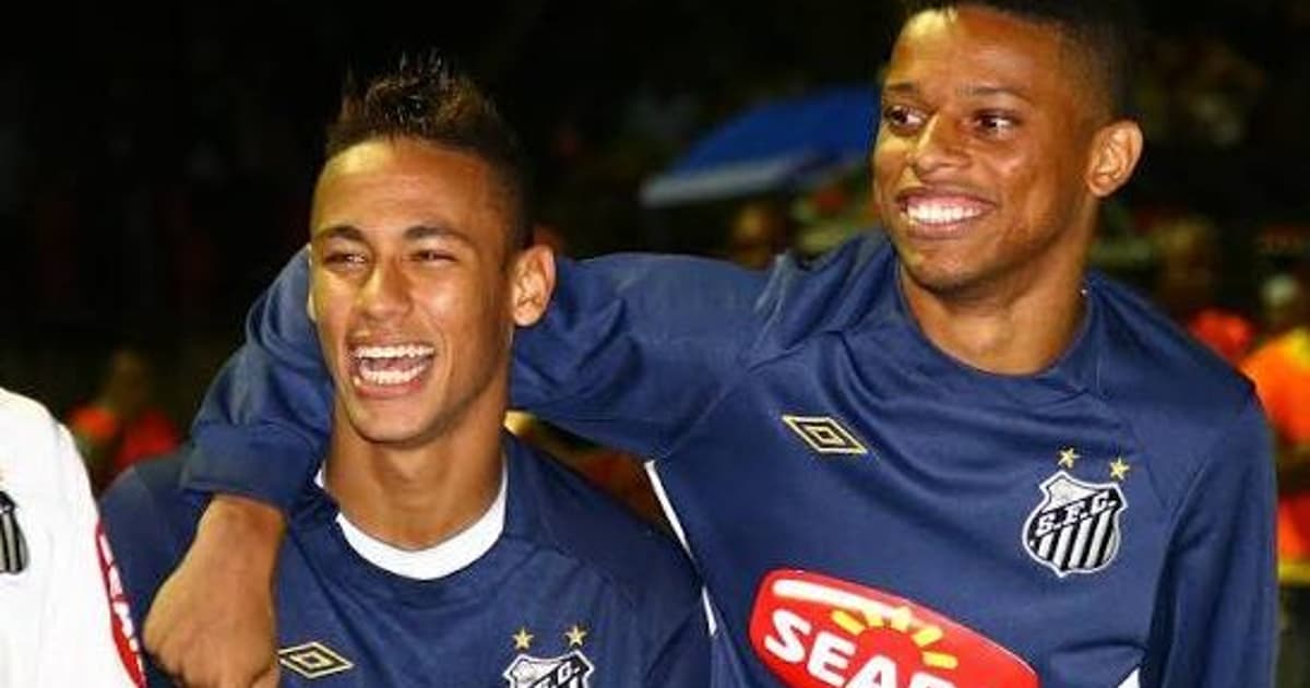 Remo 0 x 4 Santos pela Copa do Brasil 2010; dois de Neymar, dois de André