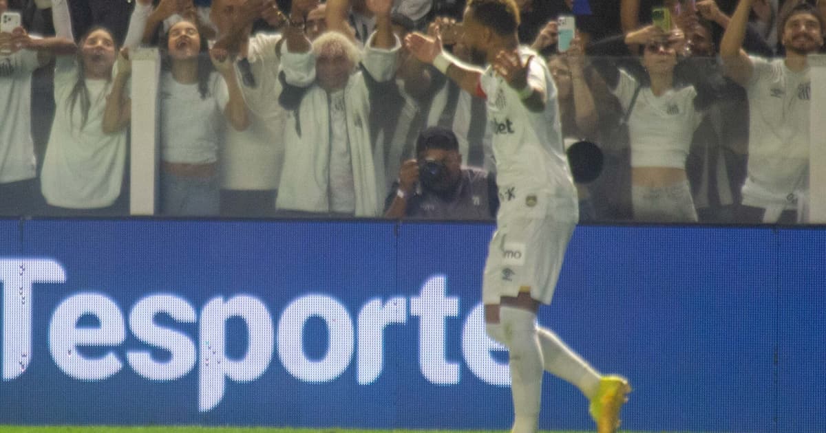 Gesto de Neymar após gol pelo Santos viraliza: 'Foi para o Craque Neto'