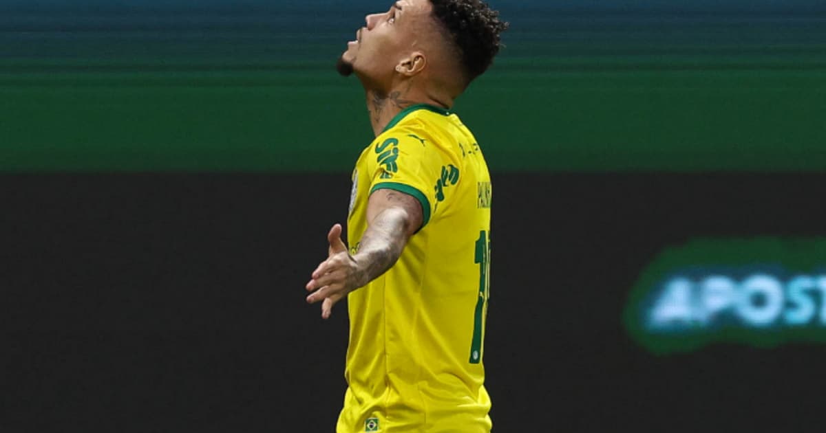 Paulinho é novidade na escalação do Palmeiras contra o Atlético-MG