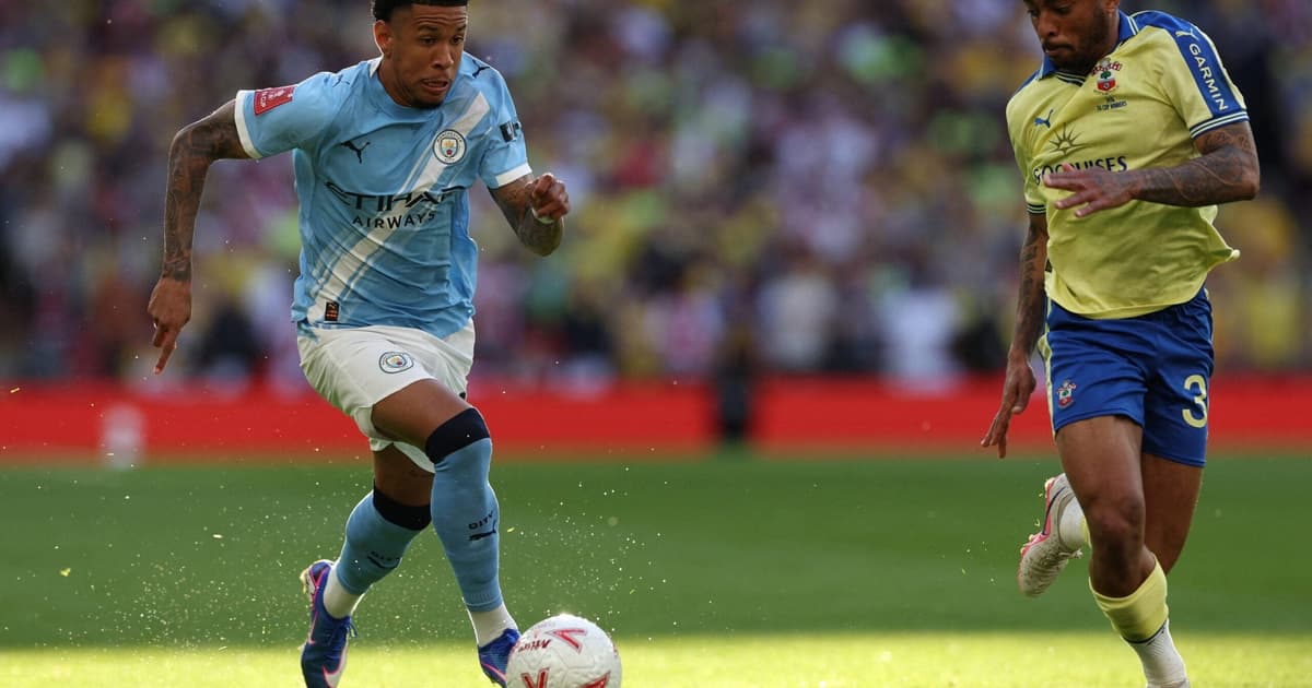 Brasileiro manifesta desejo de sair do Manchester City