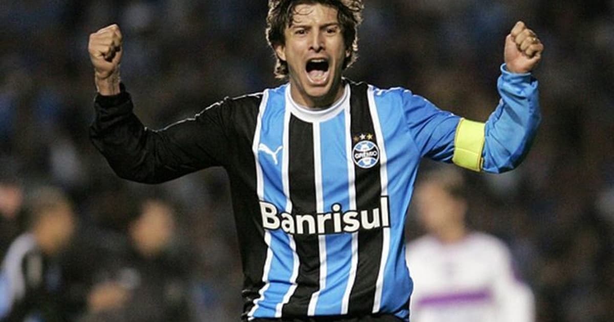 Grêmio 5 x 1 Fluminense no Brasileirão 2009; show de Souza e Tcheco no Olímpico