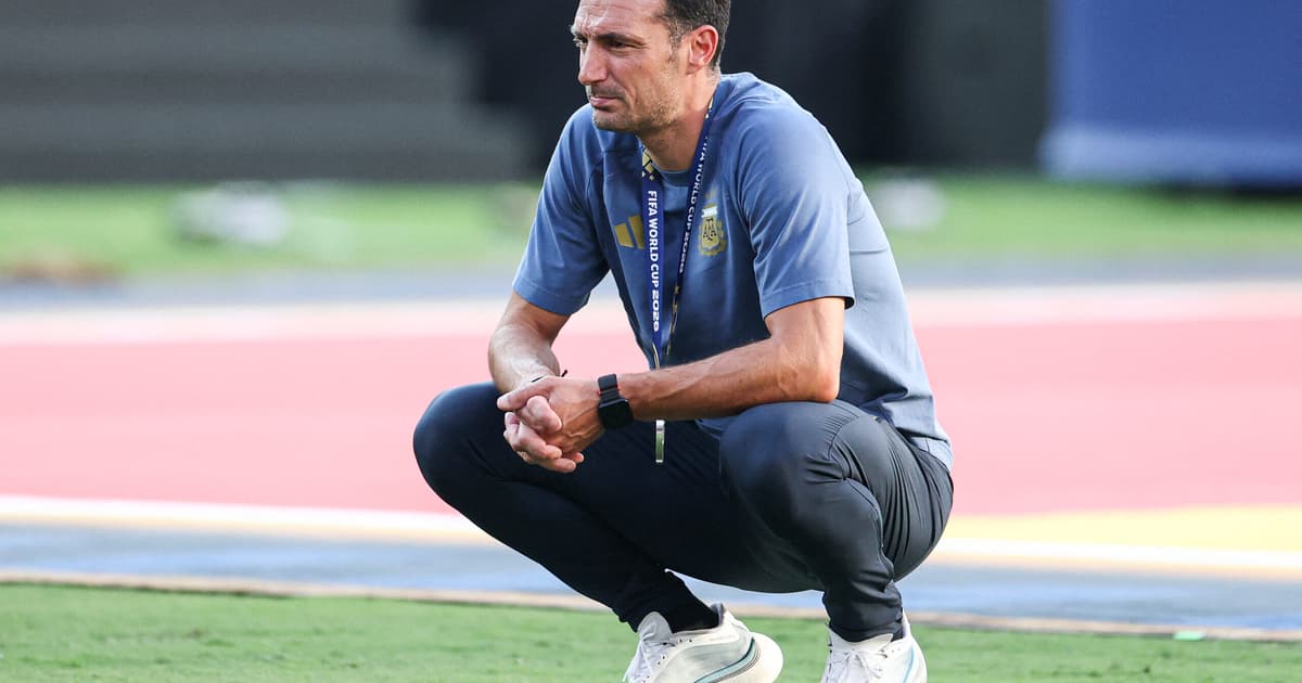 Técnico da Argentina desaba em choro e abandona coletiva após final da Copa