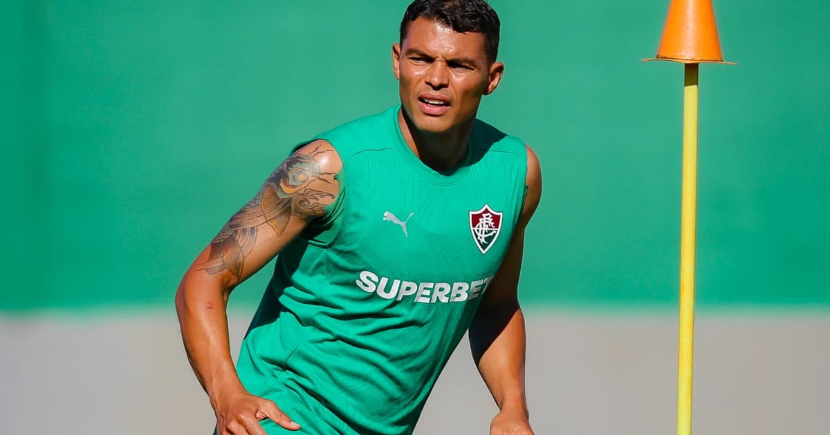 Thiago Silva chega antes do previsto e dá exemplo de dedicação