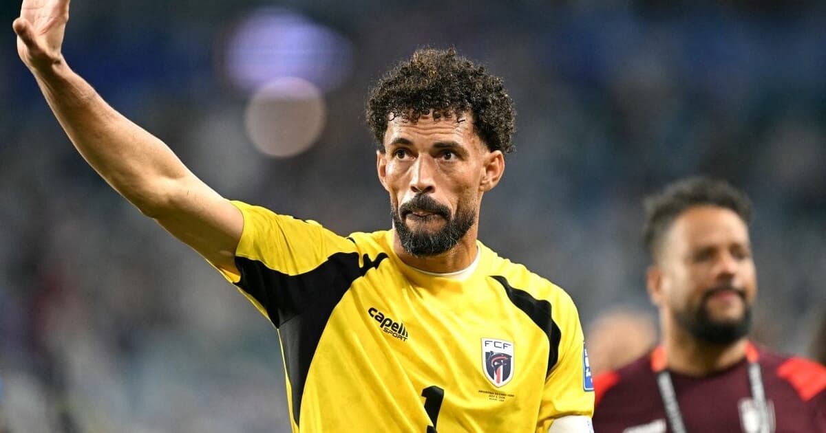 Vozinha se torna agente livre após eliminação na Copa do Mundo