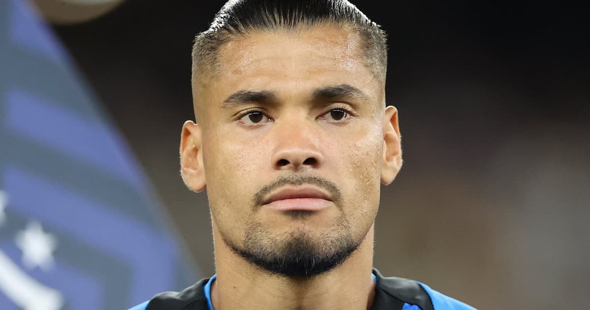 Warleson valoriza estreia pelo Botafogo e parceria com Danilo: 'Uau'