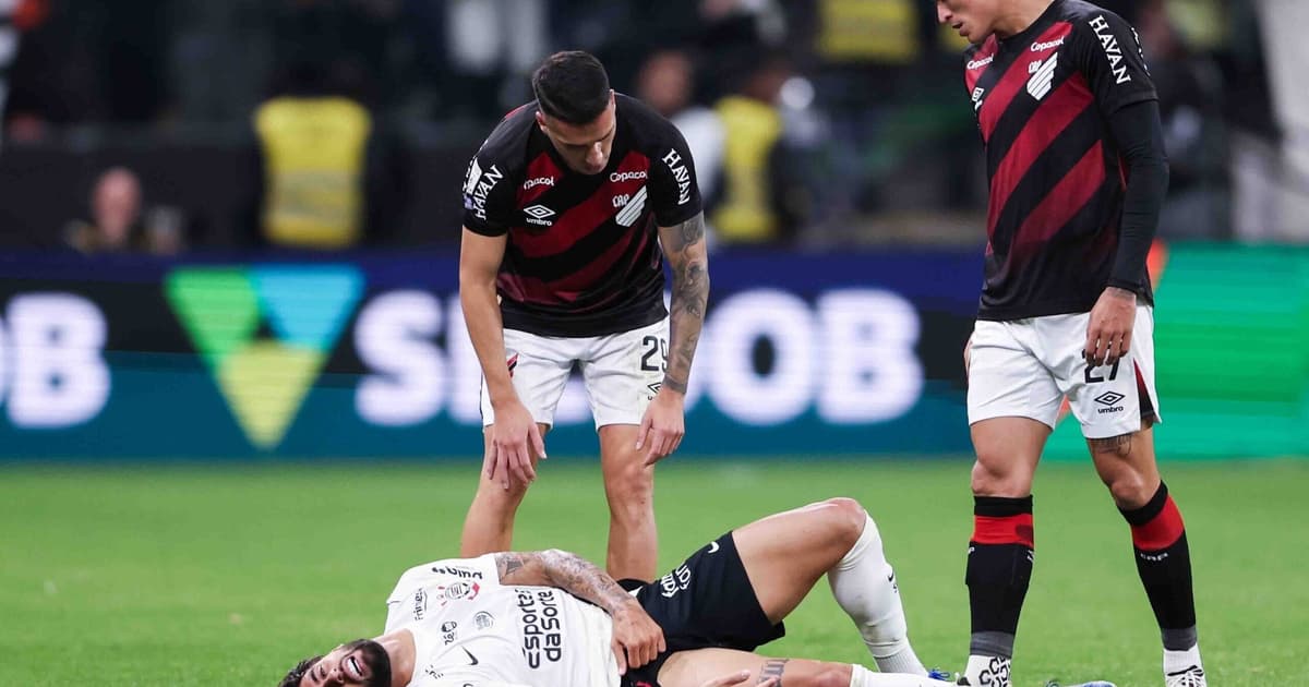 Torcedores do Corinthians criticam gramado da Neo Química Arena: 'Obrigação'