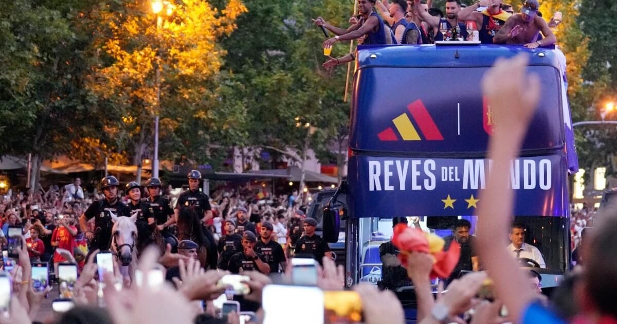 Com cartaz, Yamal sugere luta entre Gavi e jogador da Argentina; veja