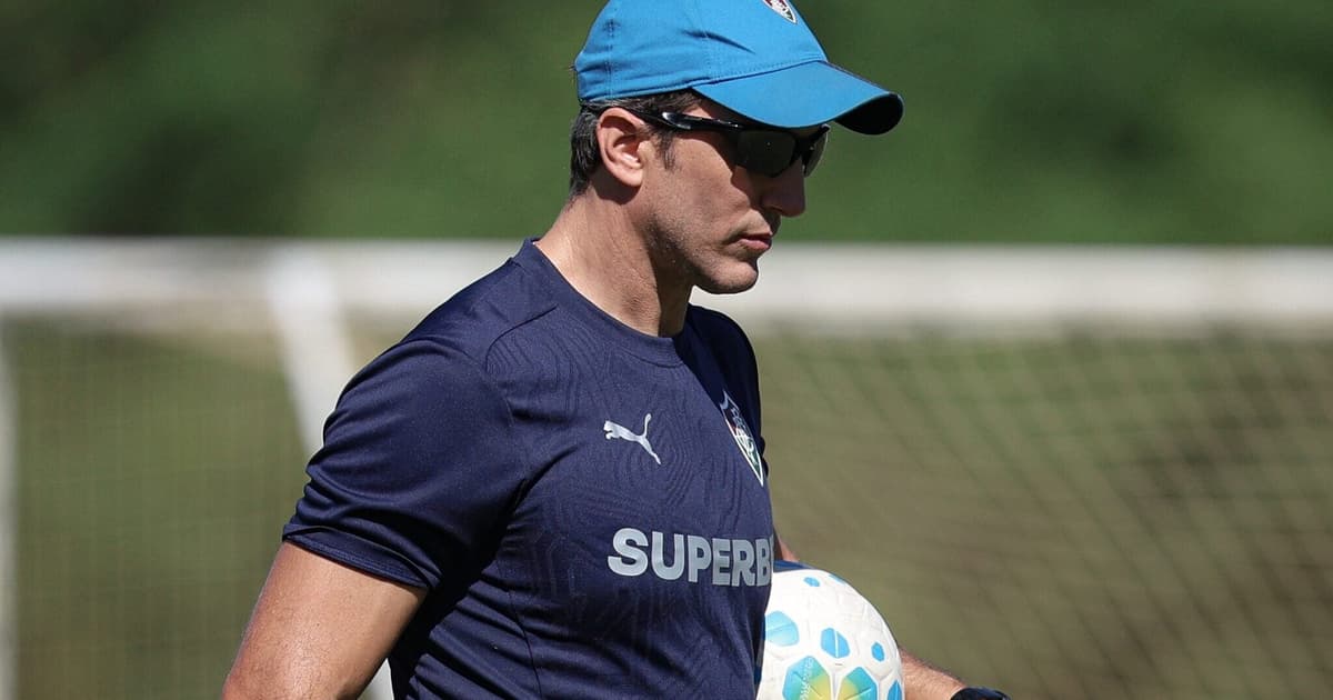 Zubeldía define futuro no Fluminense após sondagem do Equador