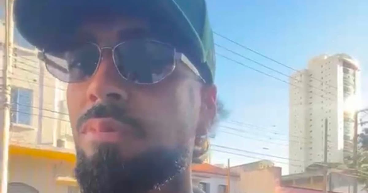 Barboza descobre bar de torcedores argentinos em São Paulo e se impressiona: 'Uma loucura'