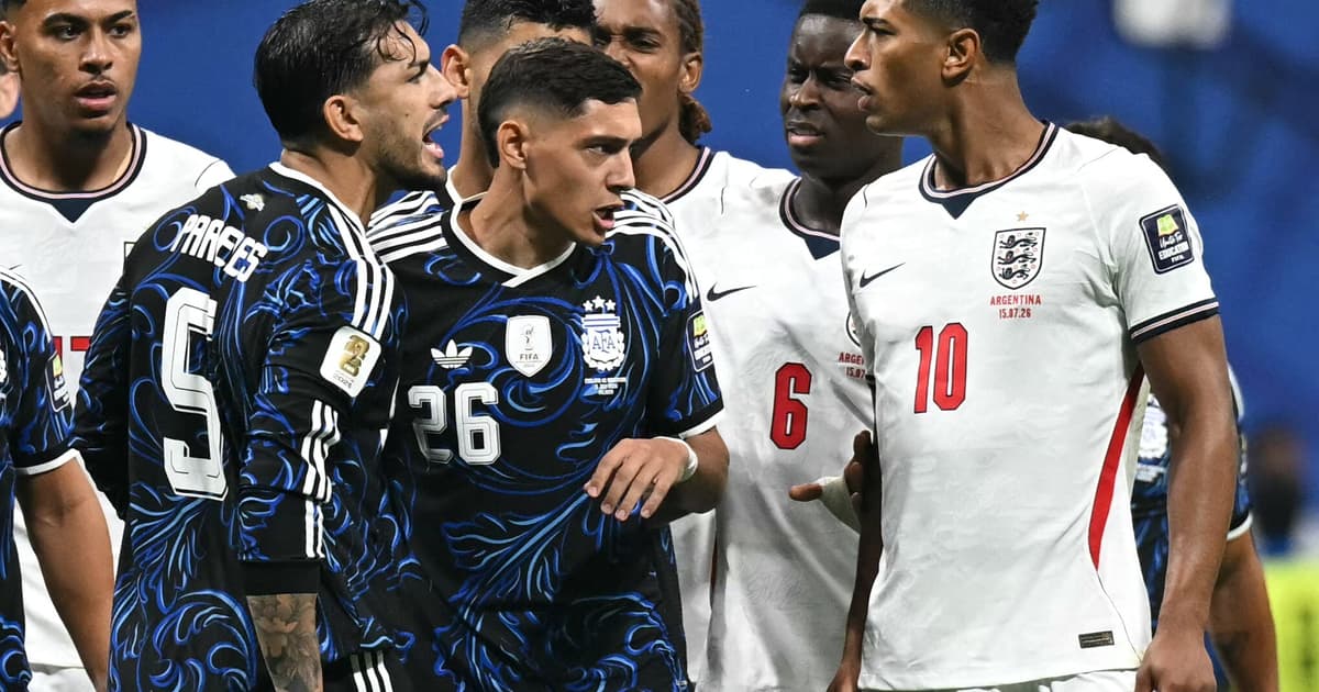 Bellingham dá tapa em adversário após Inglaterra e Argentina; veja