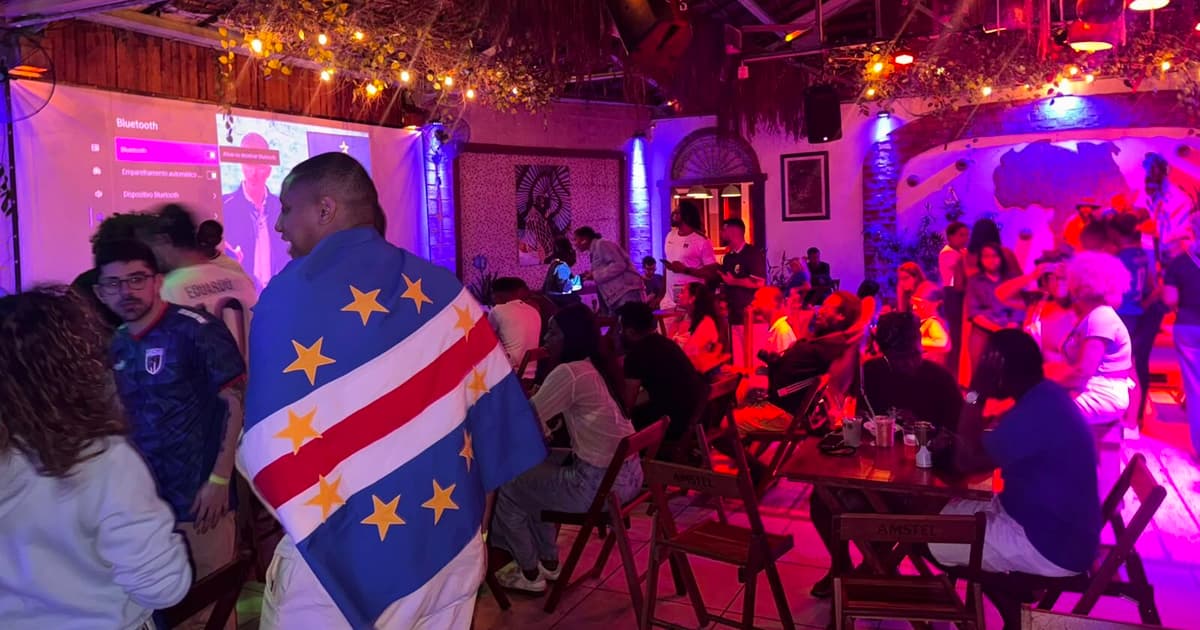 Cabo-verdianos lotam bar no Rio para sonhar contra a Argentina