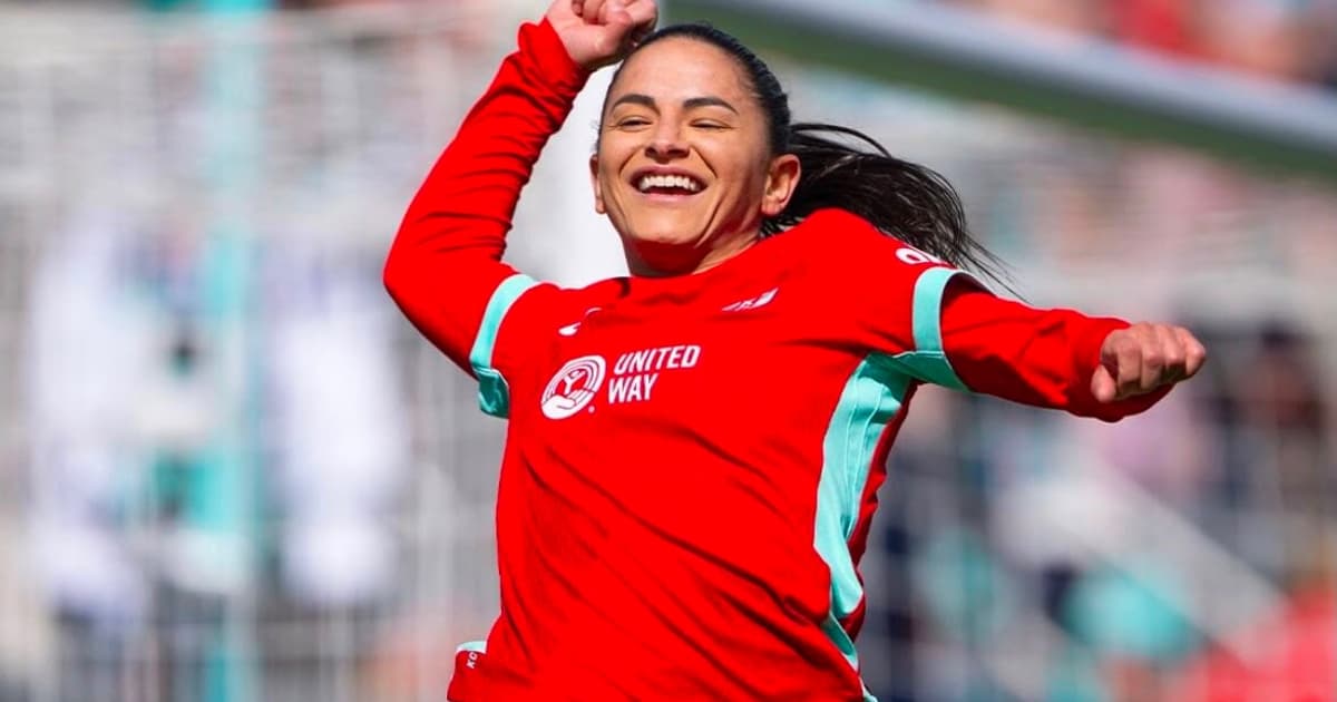 Debinha renova com o Kansas City Current até 2027