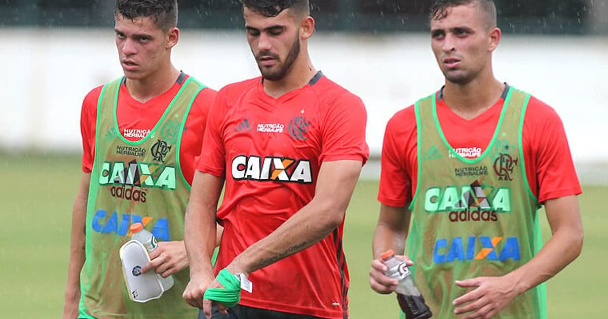 Atacante ex-Flamengo deve reforçar time do Brasil após passagem por futebol sul-americano