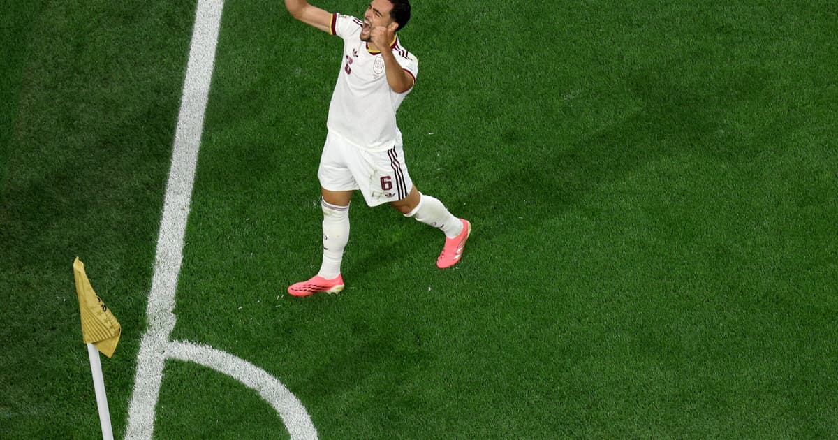 Herói de novo, Merino decide vitória da Espanha e homenageia pai: "Ainda não