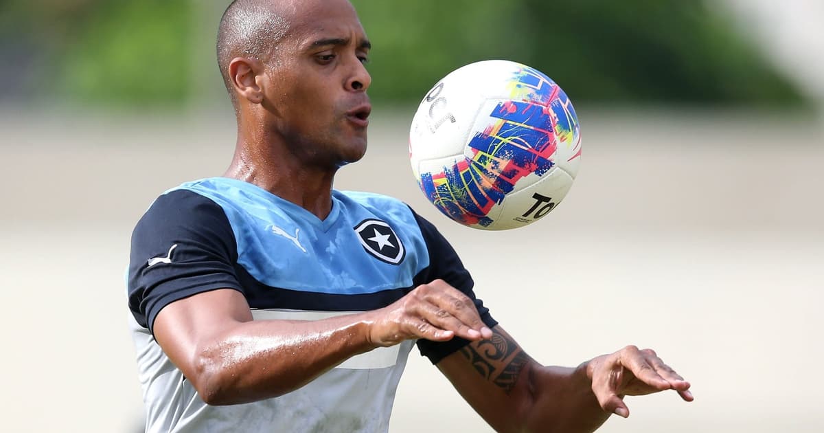Quem é Tássio, ex-jogador do Botafogo que morreu em ventania no Rio?