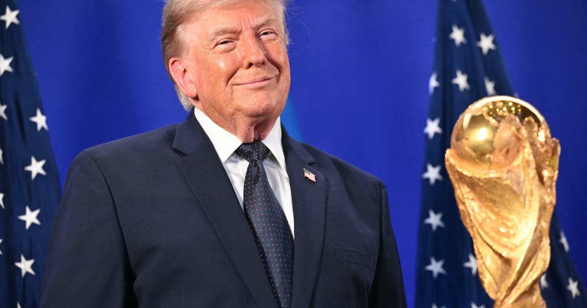 Donald Trump irá entregar o troféu ao campeão da Copa do Mundo