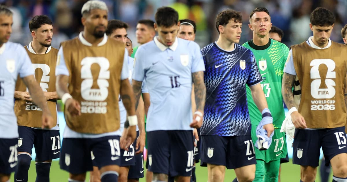 Jornal faz seleção dos 11 piores da Copa com astro do Fluminense; veja