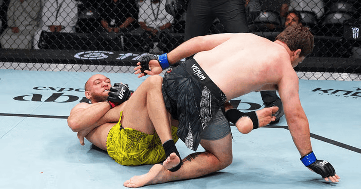 Valter Walker bate recorde de Demian Maia e fatura bolada no UFC