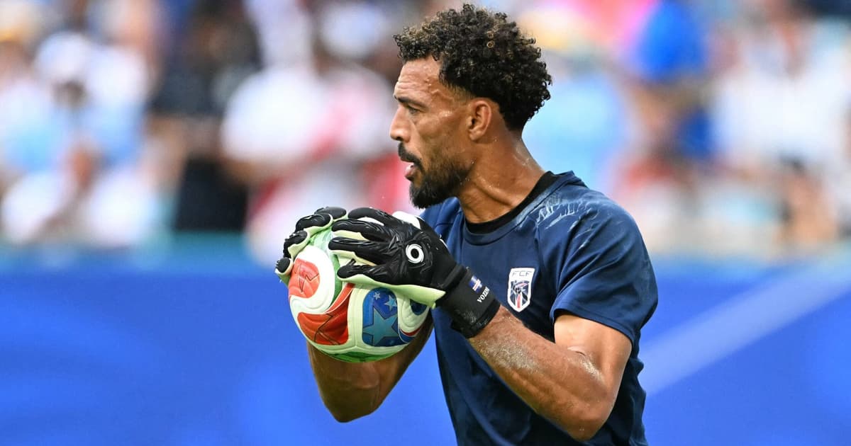 Autorizado a usar apelido na camisa, Vozinha pode desistir de atuar no Colo-Colo; entenda