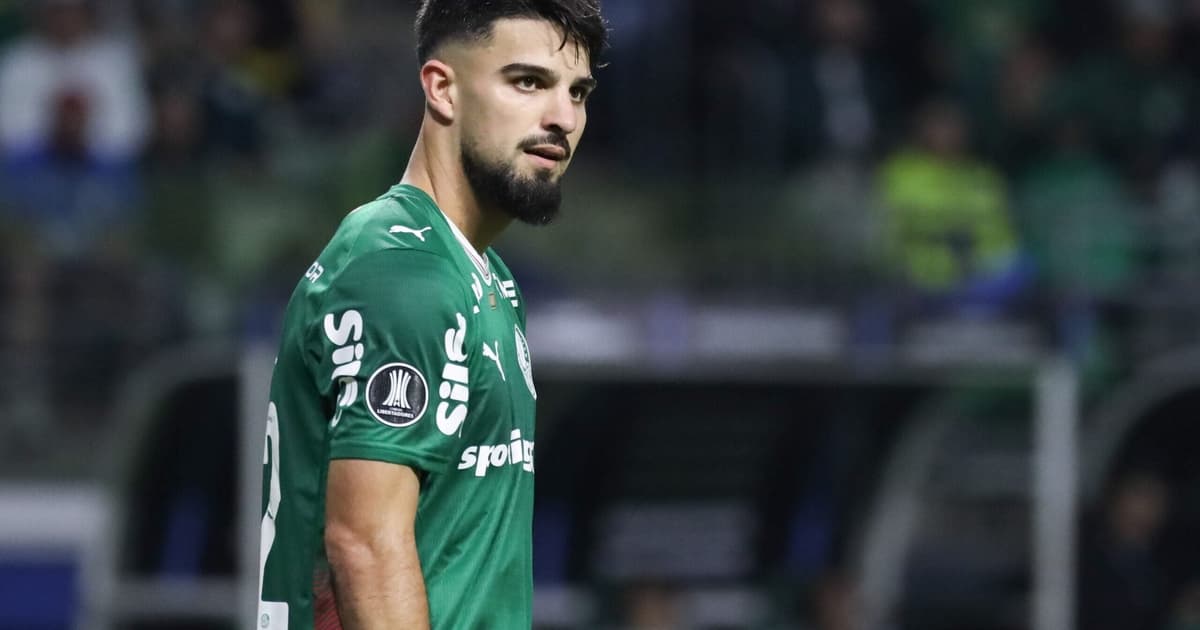Flaco sai em defesa de Carlos Miguel após falha do goleiro em Palmeiras x Cerro Porteño