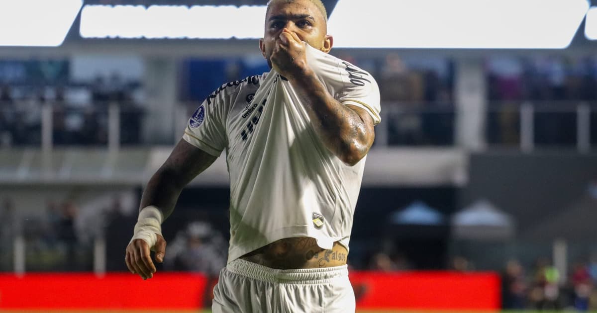 Após vitória do Santos, Gabigol celebra marca e rasga elogios a Neymar: 'É um gênio'