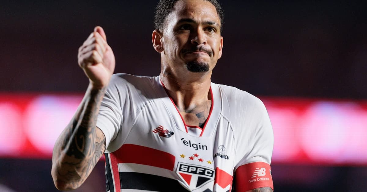 Luciano iguala marca de Careca e desabafa sobre crise no São Paulo
