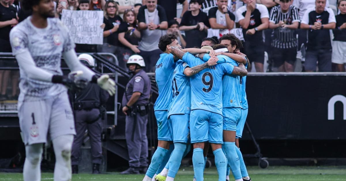 Santos vence o Corinthians e respira no Brasileirão