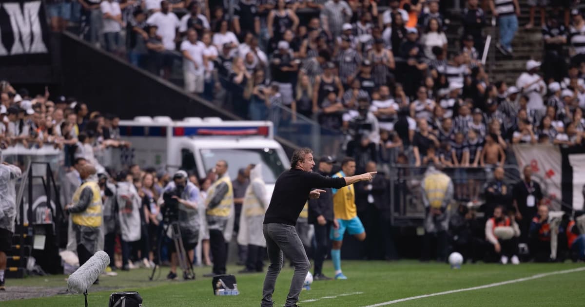 Cuca destaca poder de reação do elenco do Santos e confirma Arthur: 'vem pra ajudar'