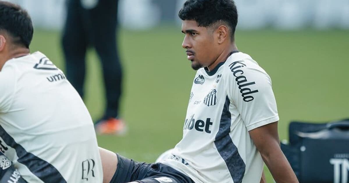 João Ananias se firma na zaga e vira trunfo defensivo do Santos