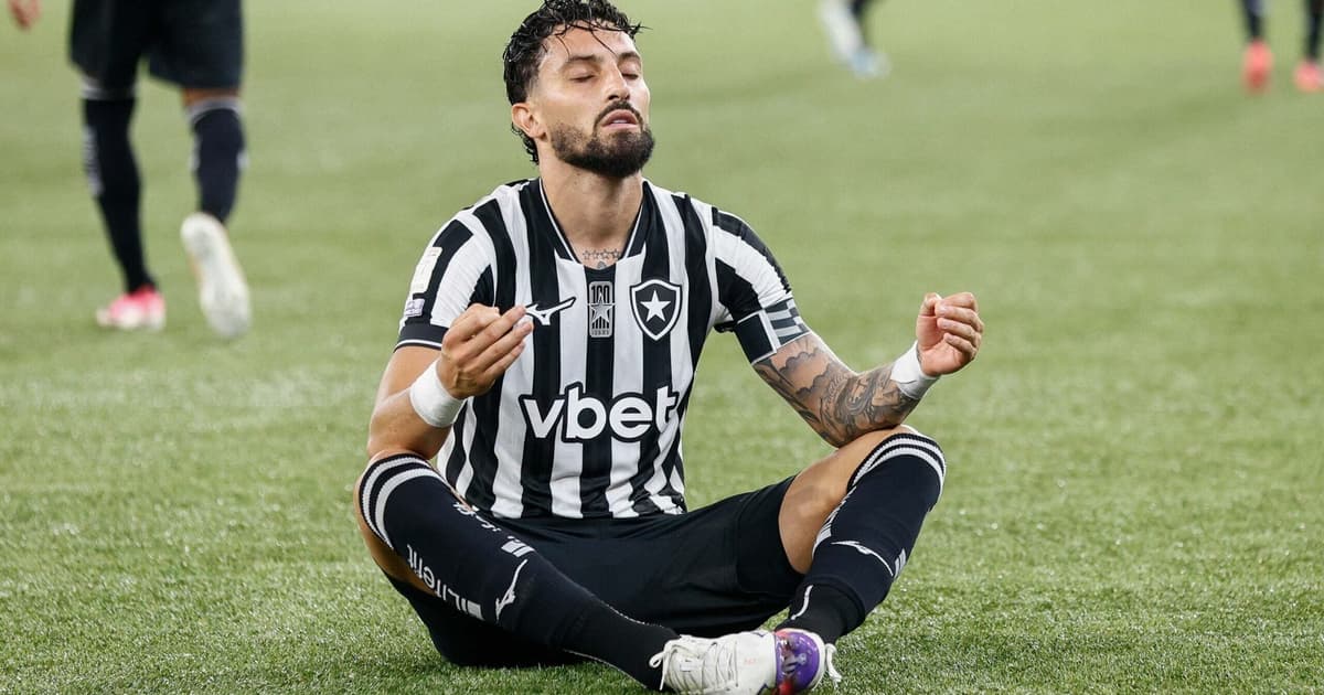 Golaço de Alex Telles em Botafogo x Fluminense viraliza: 'Absurdo'